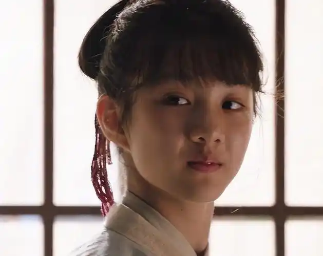 演过娘道如今客串玉面桃花李亚真才14岁但演得很好