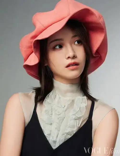 (中国影人)  李庚希