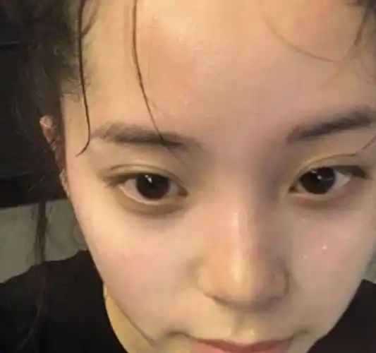 欧阳娜娜的「身材」忘记p图了!