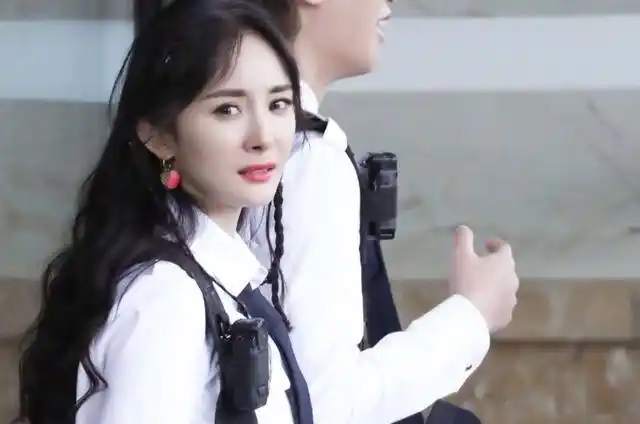 杨幂综艺密室大逃脱播出虽推迟,但是官方给出了这样的福利