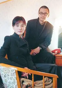 点击此处查看其它图片张延和她的"经纪人"老公张锦程正在天津拍摄电视