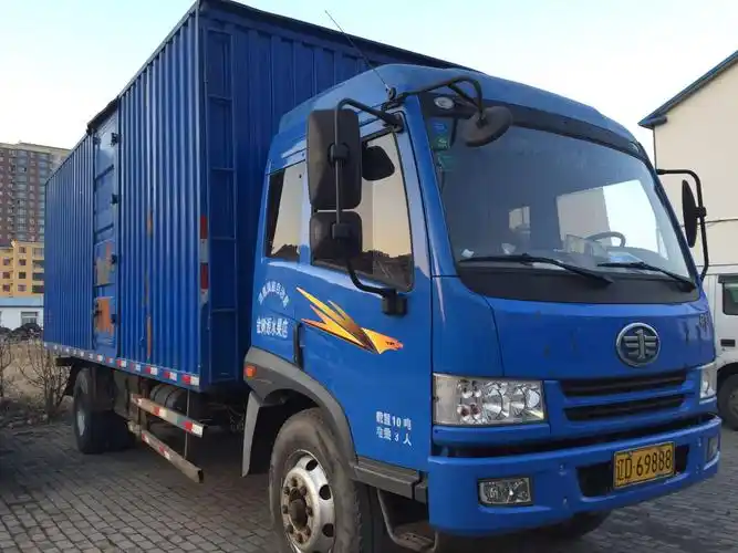 出售蓝色解放厢式货车