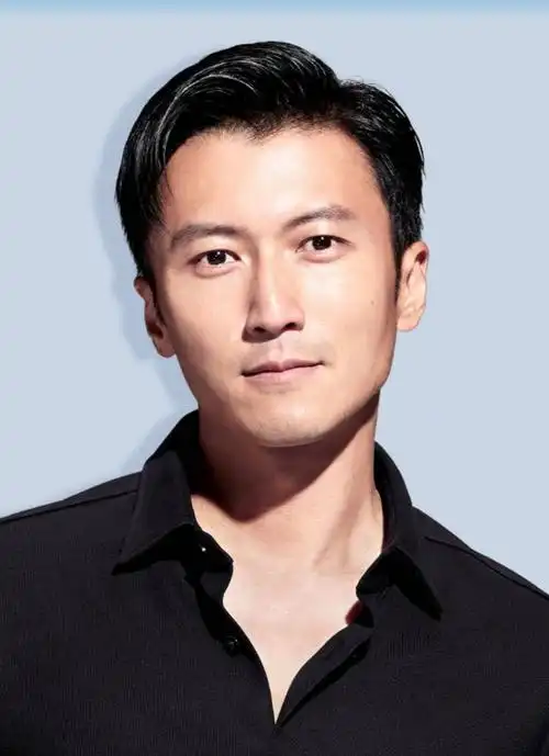 张柏芝独自为儿庆生大儿新发型显叛逆父亲谢霆锋未公开祝福