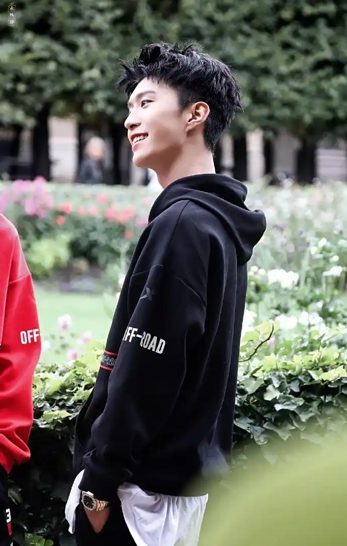 (图/·neverland范丞丞· )下载「爱豆app」 了解偶像的最新动态下载