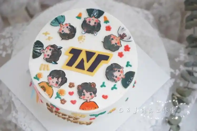 时代少年团主题蛋糕好可爱的七小只