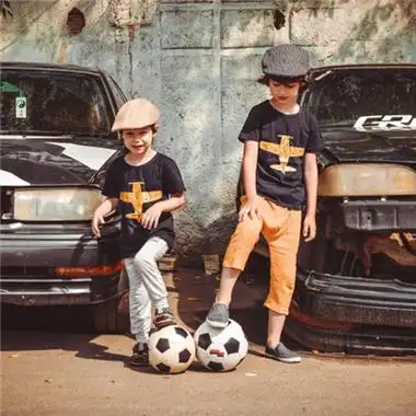 欧美兄弟头像两人一张可爱的兄弟俩图片