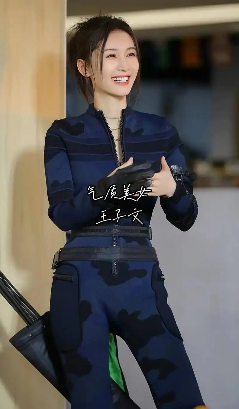 王子文,1987年2月28日出生于四川成都,毕业于中央戏剧学 - 抖音