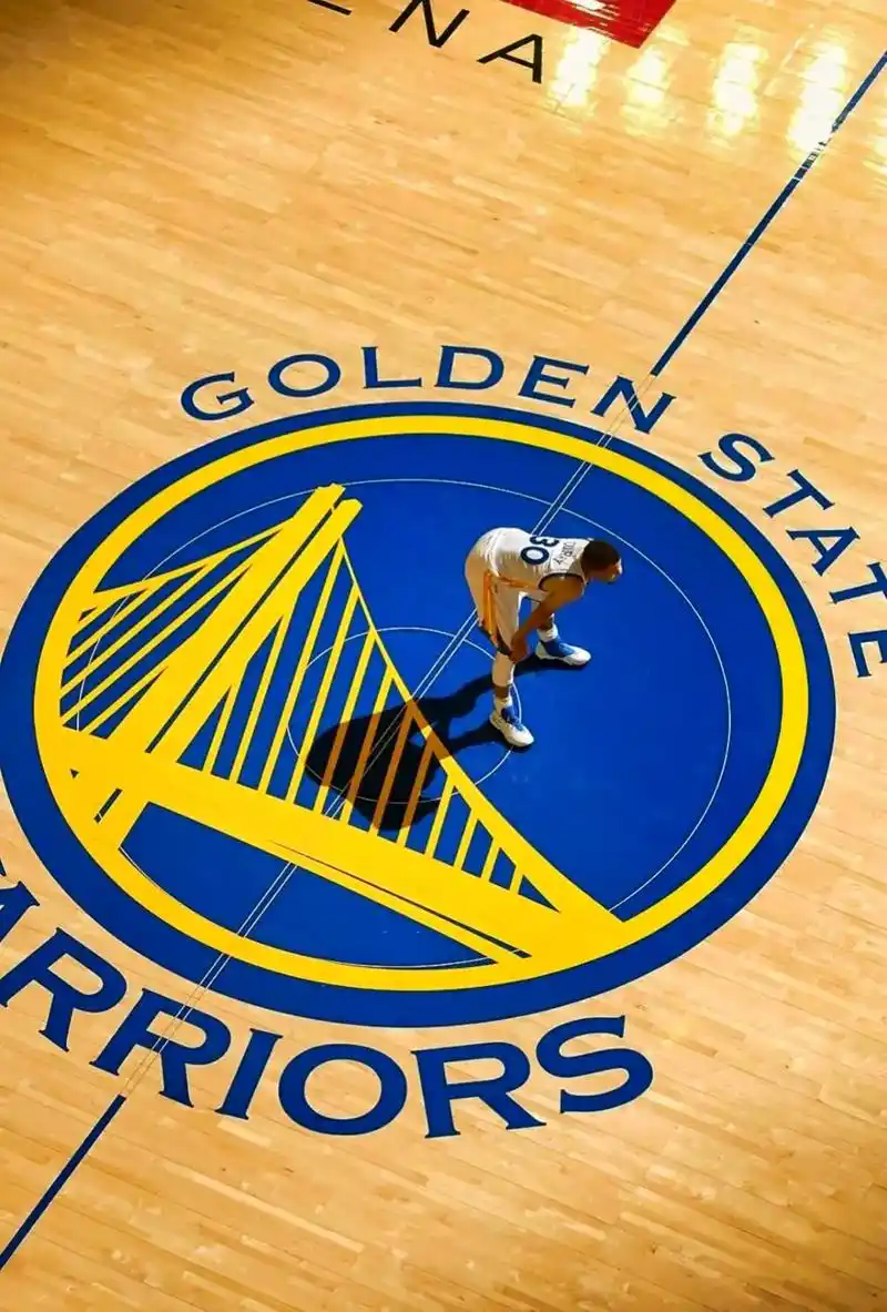 小学生#库里库里 的球队又赢了!#篮球 #nba #勇士  - 抖音