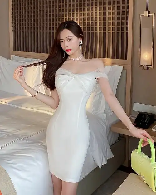 法式轻奢亮片网纱礼服夏季新款抹胸一字性感连衣裙