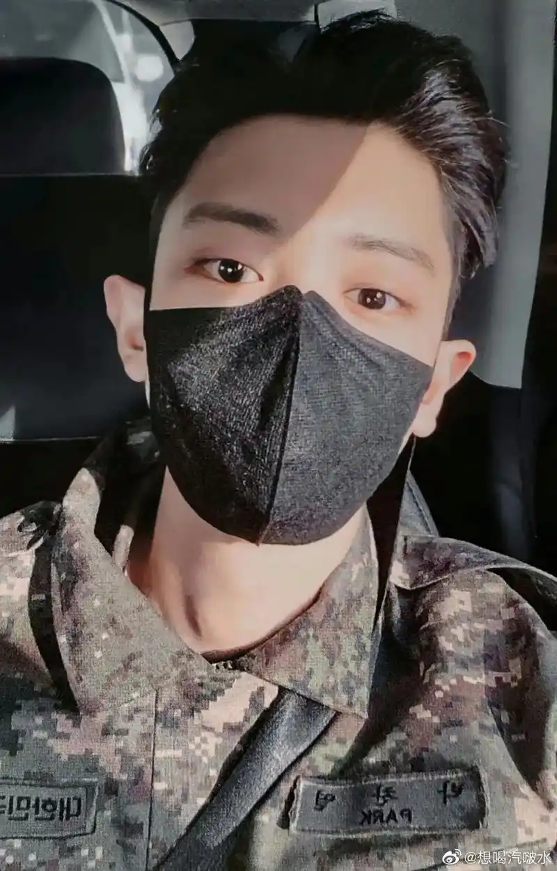 朴灿烈 #exo #chanyeol 军装灿 - 抖音