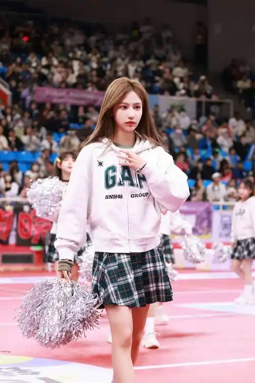 由snh48袁一琦领衔全体参赛成员,共同为大家带来充满元气的舞台,"无论