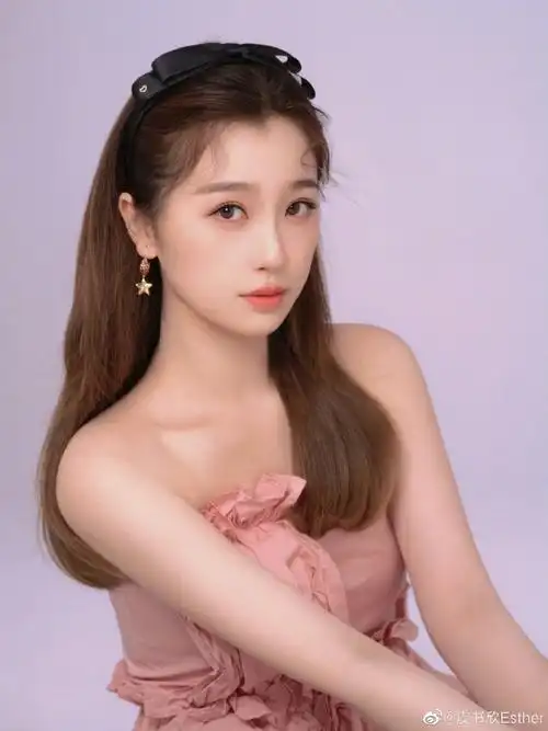 06快来解锁百变小欣的百变发型吧96晚安欣欣@虞书欣esther～晚安