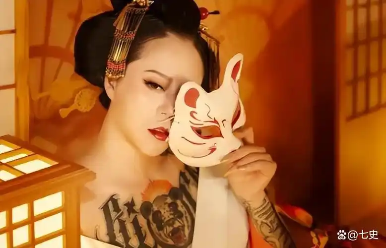 19.戴上面具的她是不是更加神秘了呢18.