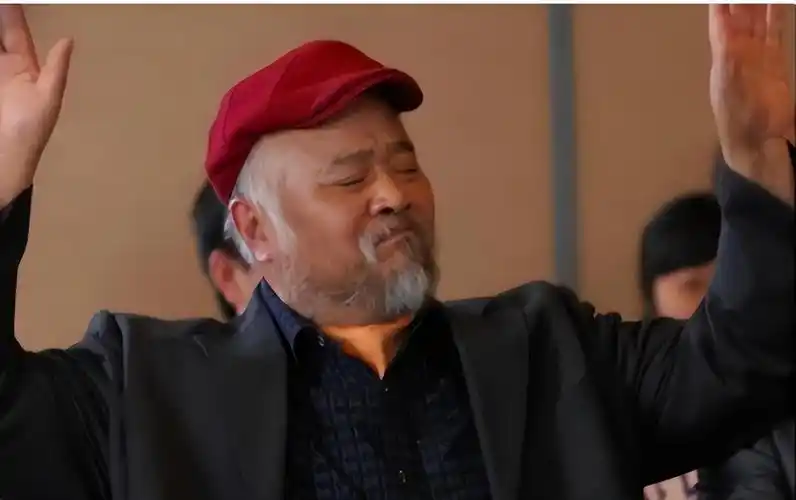 喜欢抽烟喝酒,喜欢大口吃肉,如今68岁的李琦怎么样了?