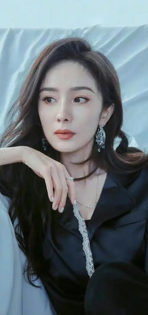 杨幂高清图片 第2594期_网易订阅