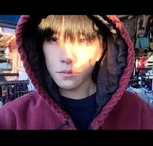 易烊千玺壁纸#易烊千玺超话易烊千玺网络热门头像大合集