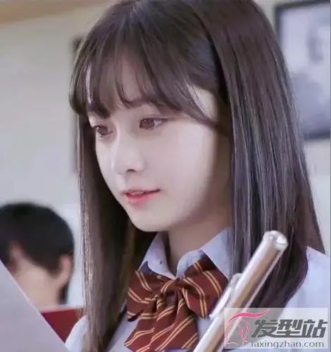 圆脸学生适合的短发 想多可爱就有多可爱_发型站_最新流行发型设计