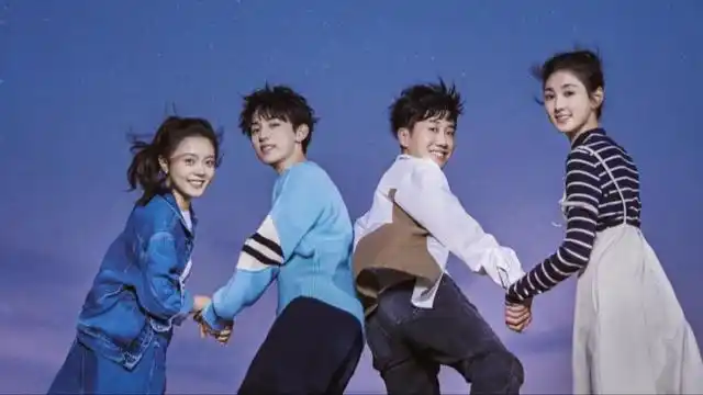 少年派2》讲述的是林妙妙,钱三一等四位好友的成长故事,毕业在即,四人