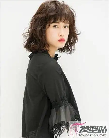 方脸国字脸适合的发型日系风气质职场短发