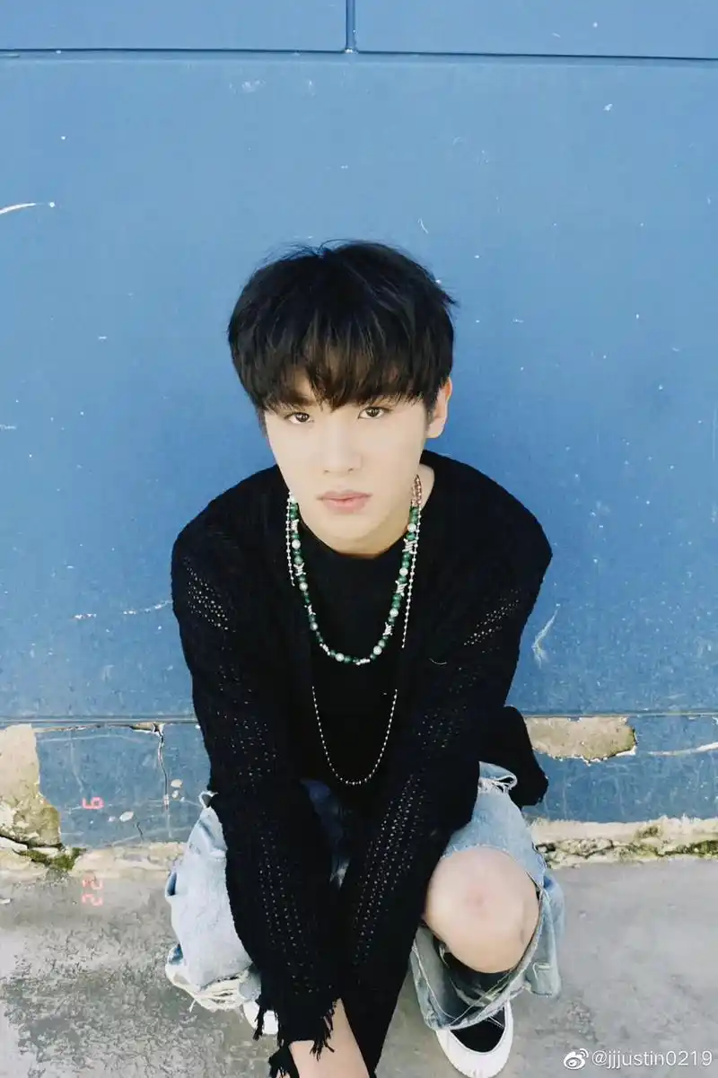 黄明昊 #刘浩存 #向全世界安利 #黄明昊justin @ - 抖音