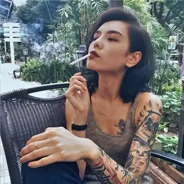 女生头像-2021女生超拽纹身头像精选 为我们曾经吹过的牛而奋斗(4)