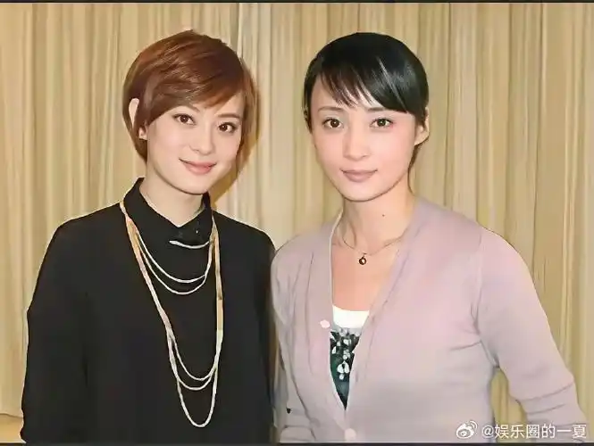 孙俪与蒋勤勤合影,宛如剧中纯元皇后与甄嬛重现