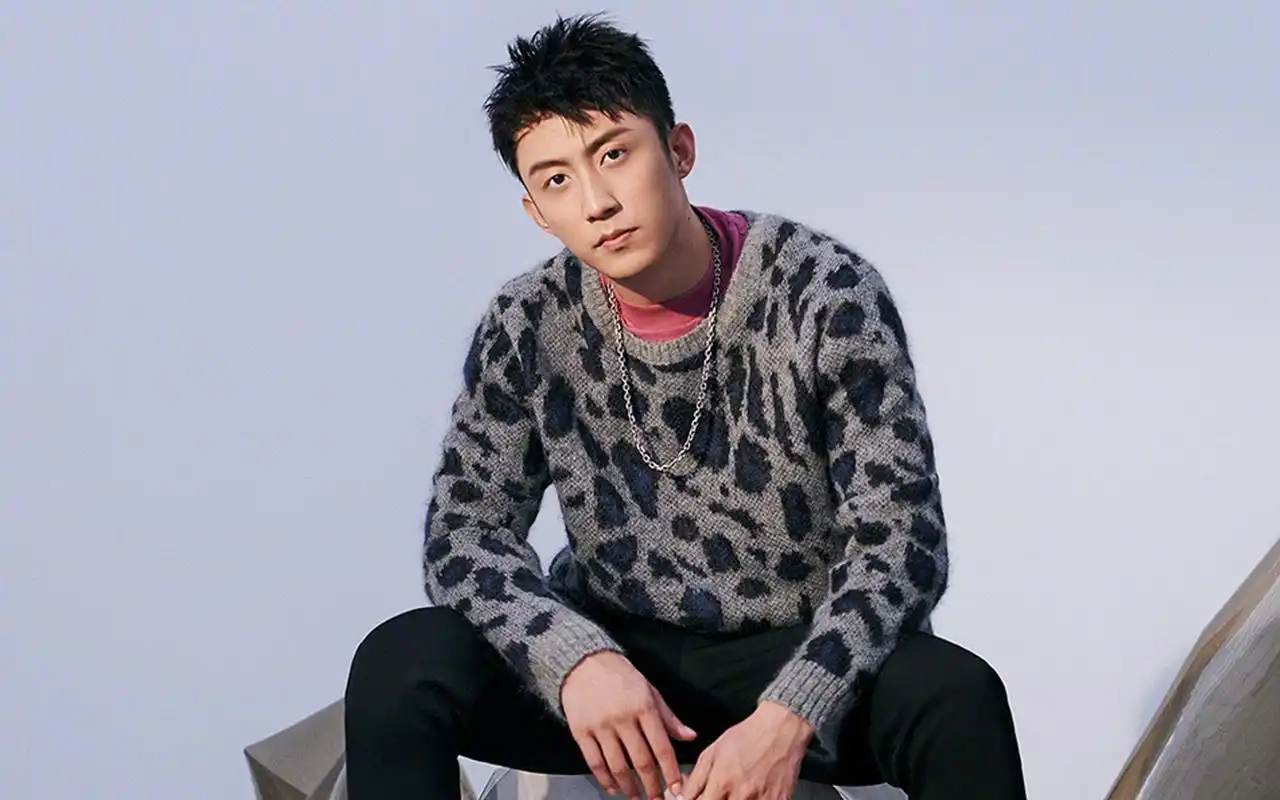 黄景瑜帅气写真图片桌面壁纸