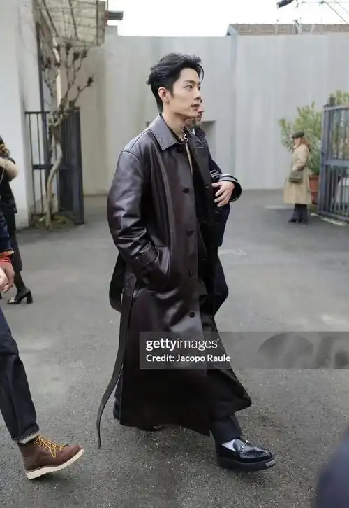 g社镜头下的肖战脸居然没有拉胯却被黑粉恶意p图有点过分了