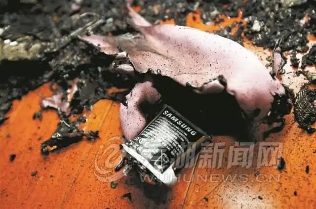 爆炸的三星电池