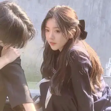 清纯校园风格的双人好看情侣头像你所认为的绝境也许是另一个开始