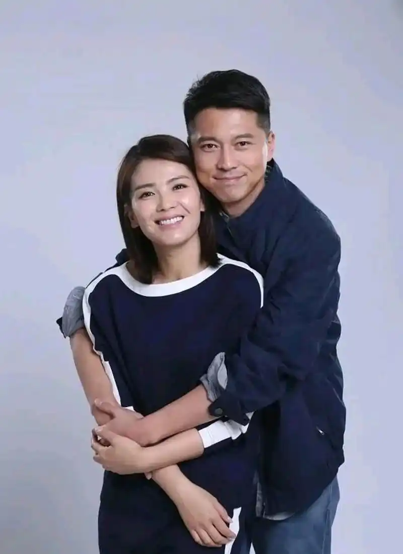 刘涛好身材藏不住!运动装难掩丰腴身姿,被王雷后背抱羞到没眼看!