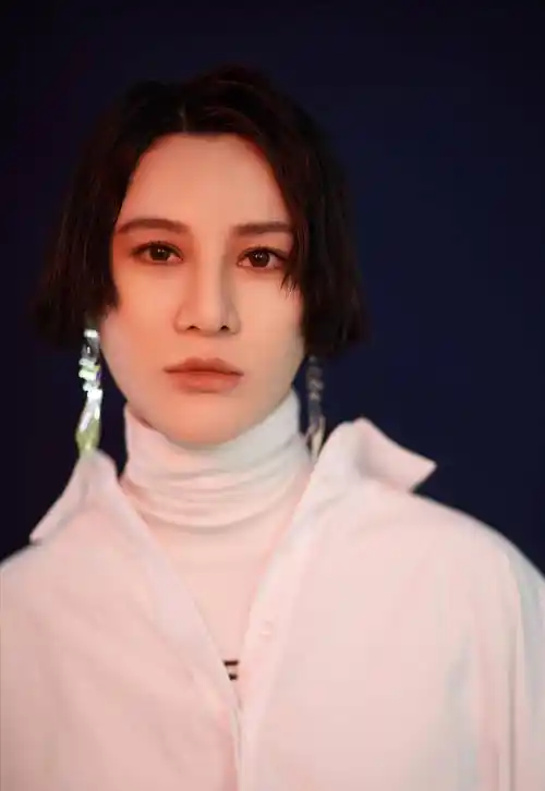 尚雯婕曾暗恋心仪的男人四年,受伤以后,至今都是单身一人