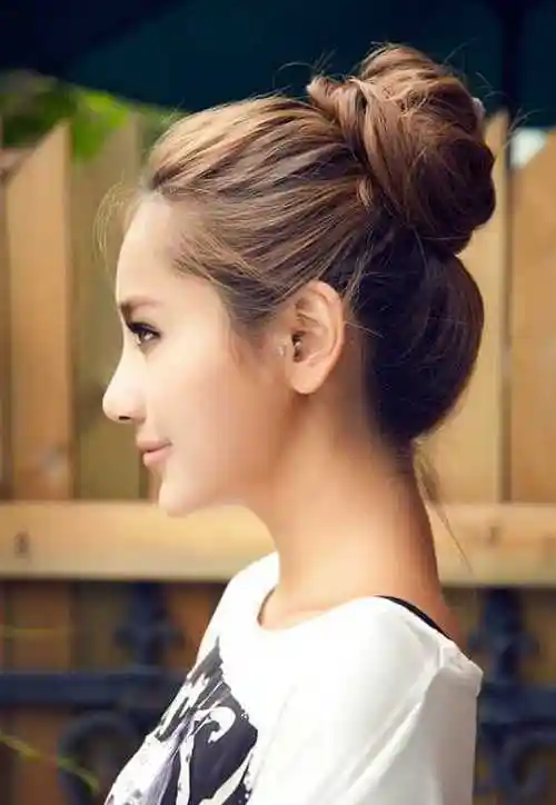 五款合适职场女性的丸子头发型