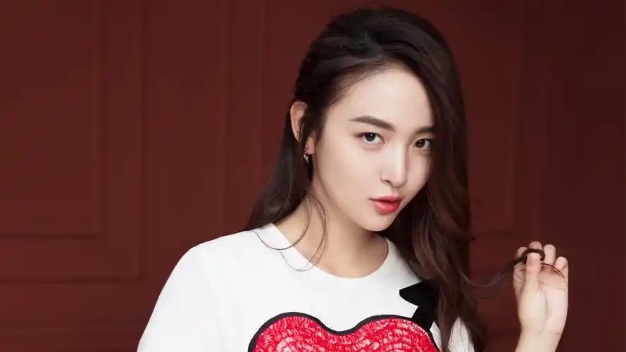 吴倩写真高清壁纸