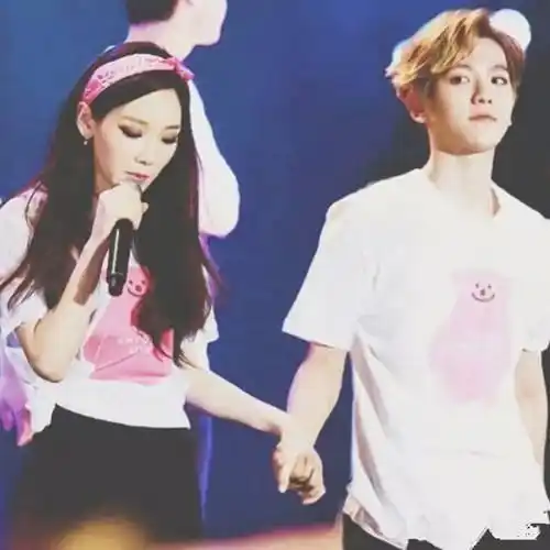 伯贤泰妍,边伯贤ins关注金泰妍(边伯贤回复粉丝,头像是金泰妍)