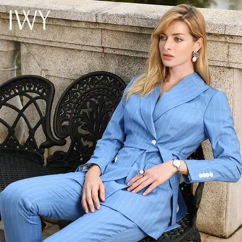 iwy长袖条纹西装套装女2018高端职业套装显瘦浅蓝色西服cp8366