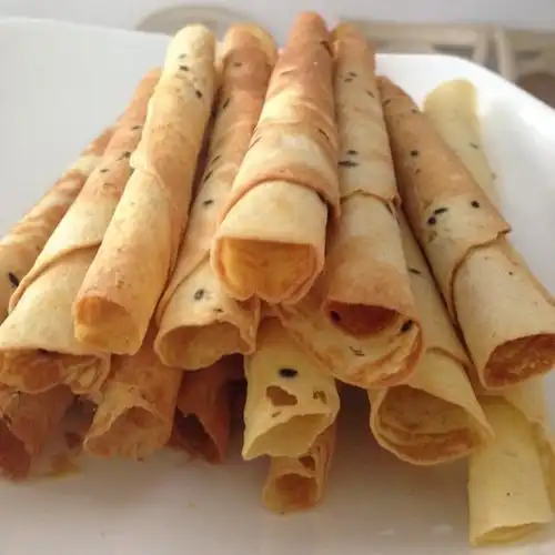 招谁惹谁了这是做的平底锅脆皮蛋卷