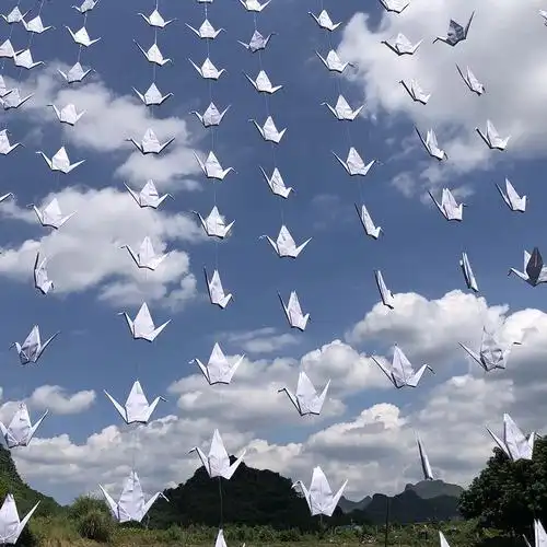 diy穿线千纸鹤工艺品白色折纸七夕折纸成品纸串草坪婚庆门帘装饰
