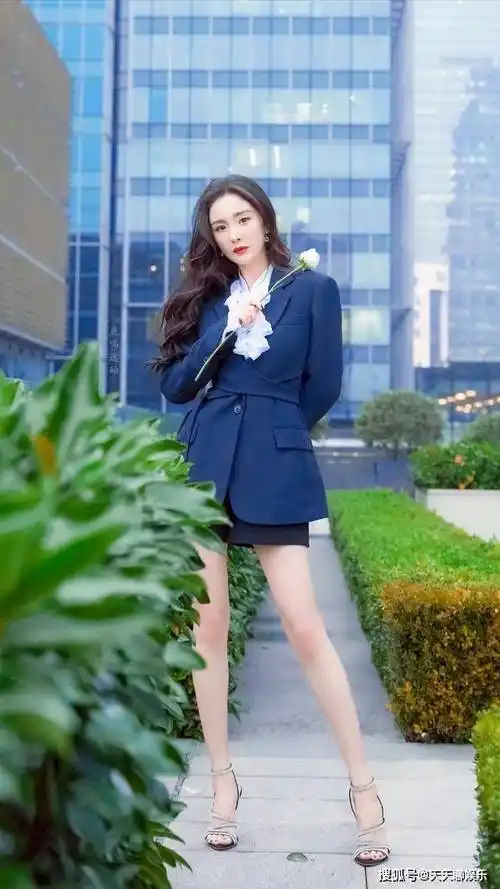 一双美腿是杨幂最直接的名片