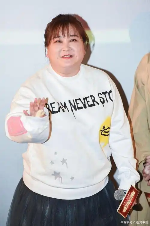 贾玲新电影《热辣滚烫》角色挑战:减重100斤,真的假的?