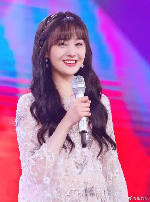 其实,早在郑爽被曝光代孕弃养后便曾传出看心理医生的消息,想来当时是