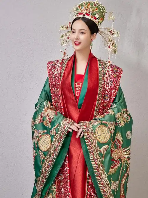 红男绿女宋代婚服上身yyds苏州婚纱