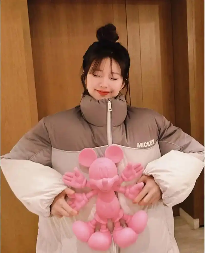 露思扎丸子头好可爱呀!#我的宝藏女孩 #赵露思 - 抖音