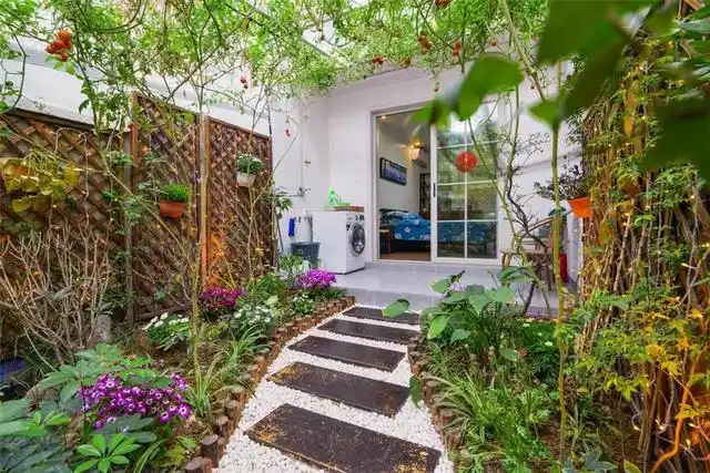 她买了一楼带小院,光装修费115万,比豪宅还舒服!