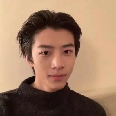 男生头像阳光帅气高清喜欢迩坏坏的笑容