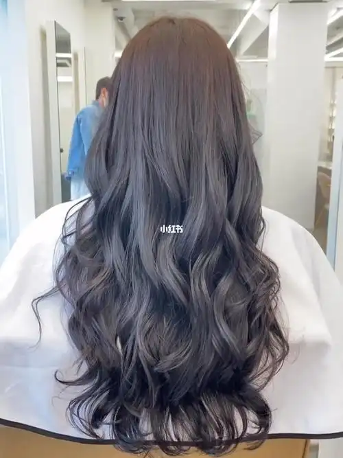 慵懒长发烫发自然大卷木马卷风格