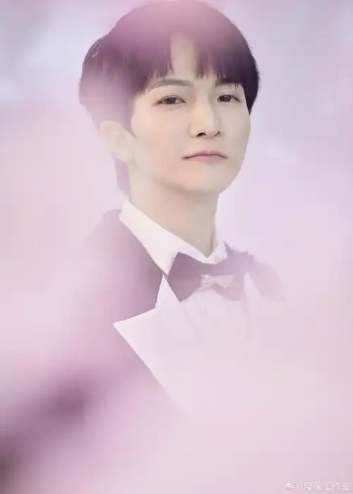 周深我这就穿着婚纱来嫁给你