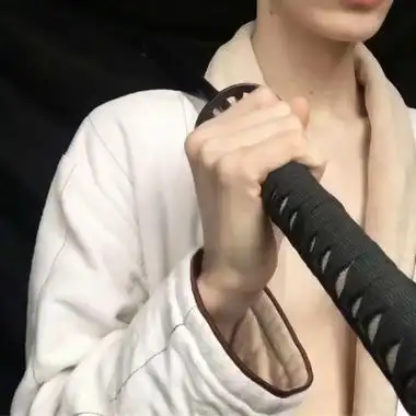 男头骚气的部位 高清帅气有点污有点撩人的部位男头图片_男生头像_美