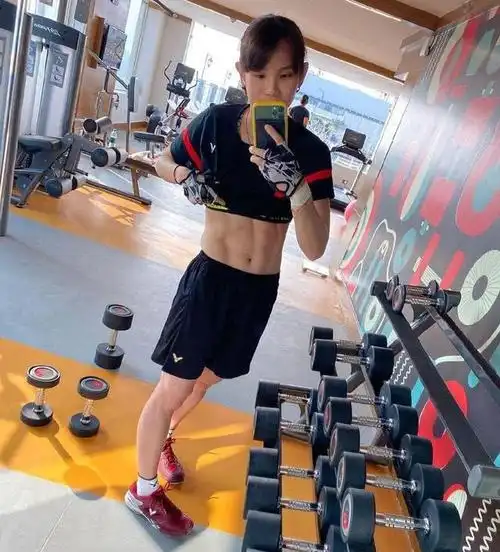 球后的风采戴资颖晒照秀无敌腹肌网友连男生看了都自愧不如