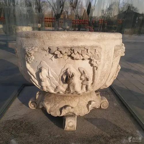 圆明园遛腿南门到西门